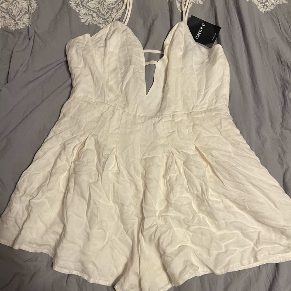white romper, v neck with cutout, brand new w tags from forever 21, never worn